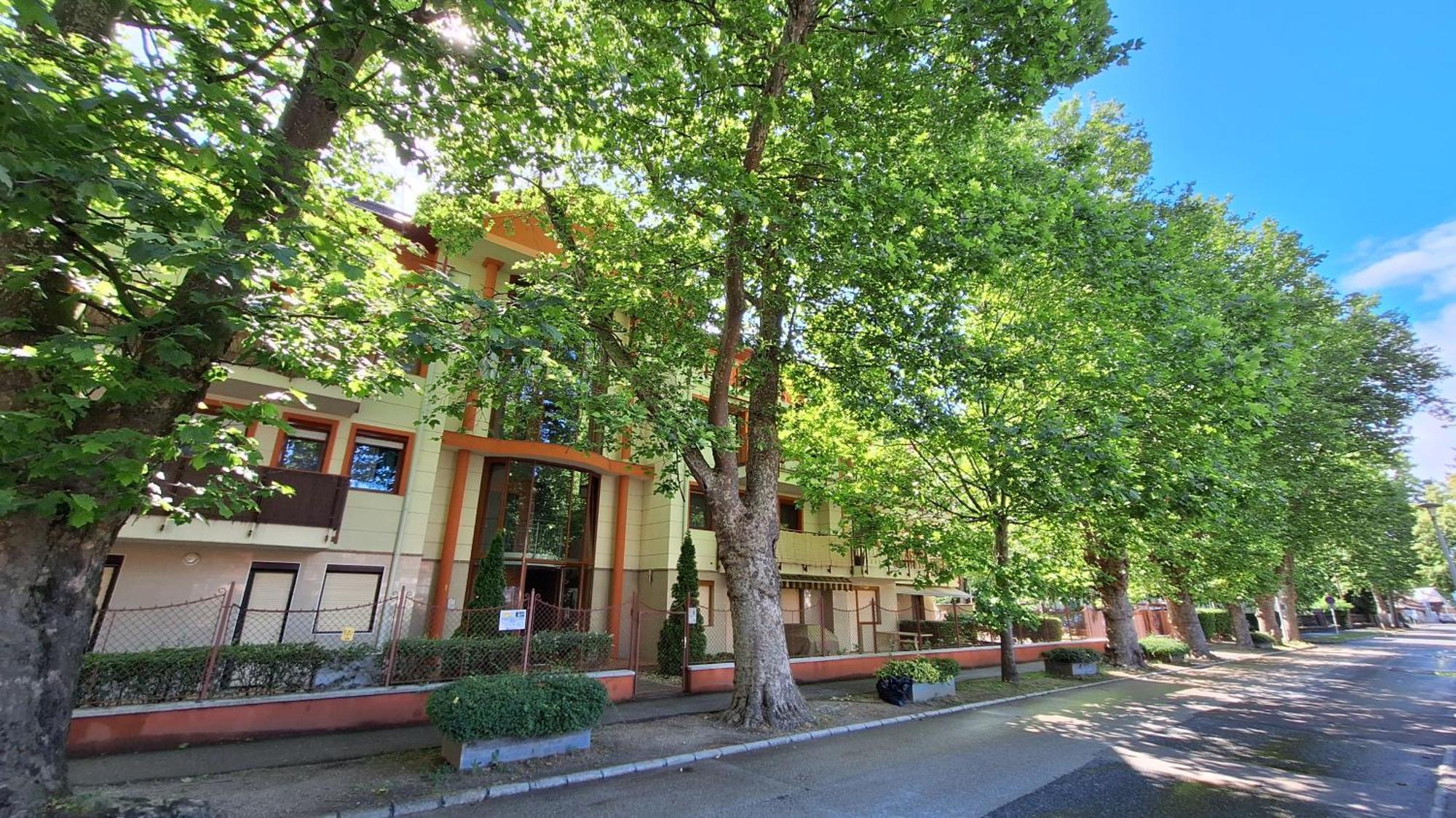 Sunny Apartman Siofok Luaran gambar
